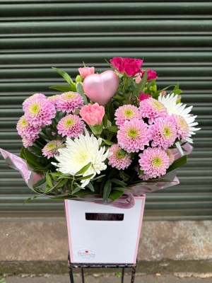 Pastel Lily Free Mothers Day Bouquet
