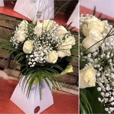 Karl's Dozen White Roses